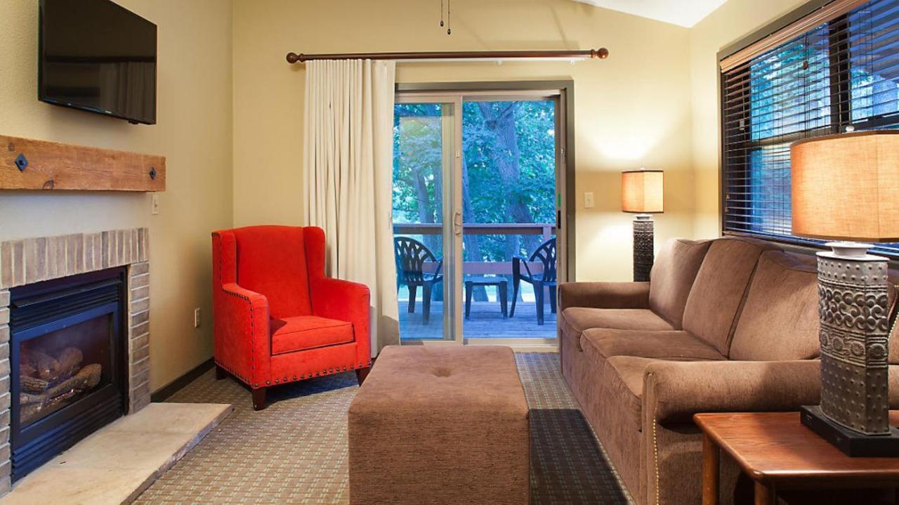 Bluegreen Vacations Christmas Mountain Village, An Ascend Resort Wisconsin Dells Exterior foto