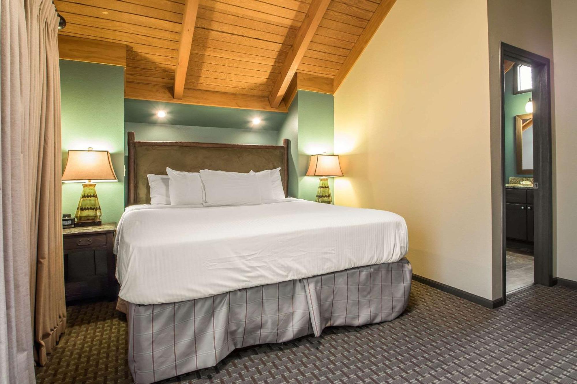Bluegreen Vacations Christmas Mountain Village, An Ascend Resort Wisconsin Dells Exterior foto