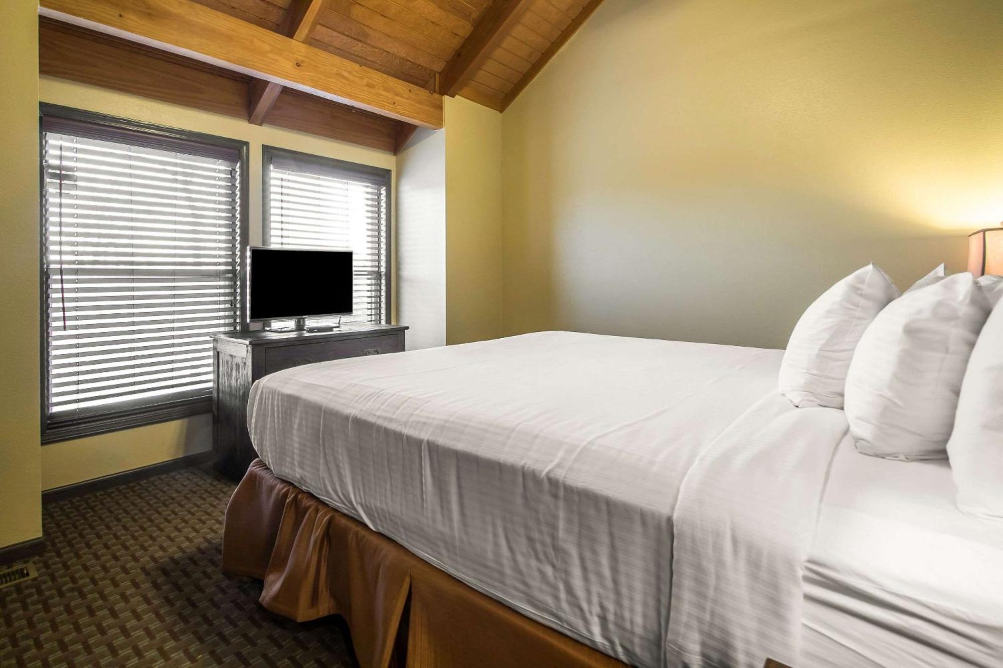 Bluegreen Vacations Christmas Mountain Village, An Ascend Resort Wisconsin Dells Exterior foto