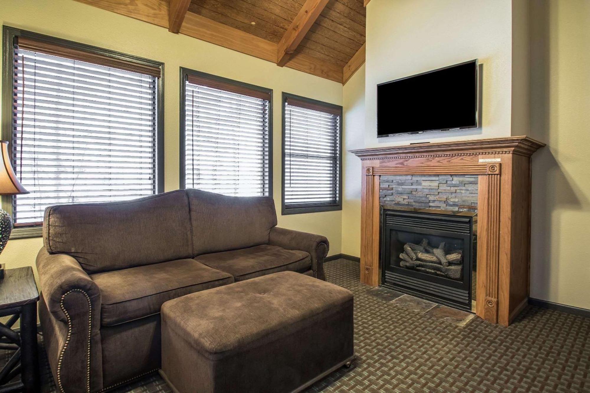 Bluegreen Vacations Christmas Mountain Village, An Ascend Resort Wisconsin Dells Exterior foto